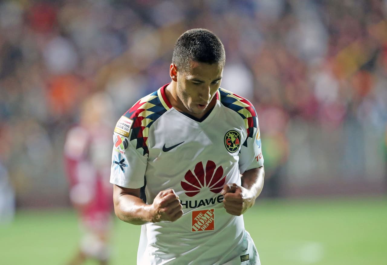 Domínguez repitió en el marcador al minuto 45, para despedir la primera mitad del partido con una ventaja amplia.