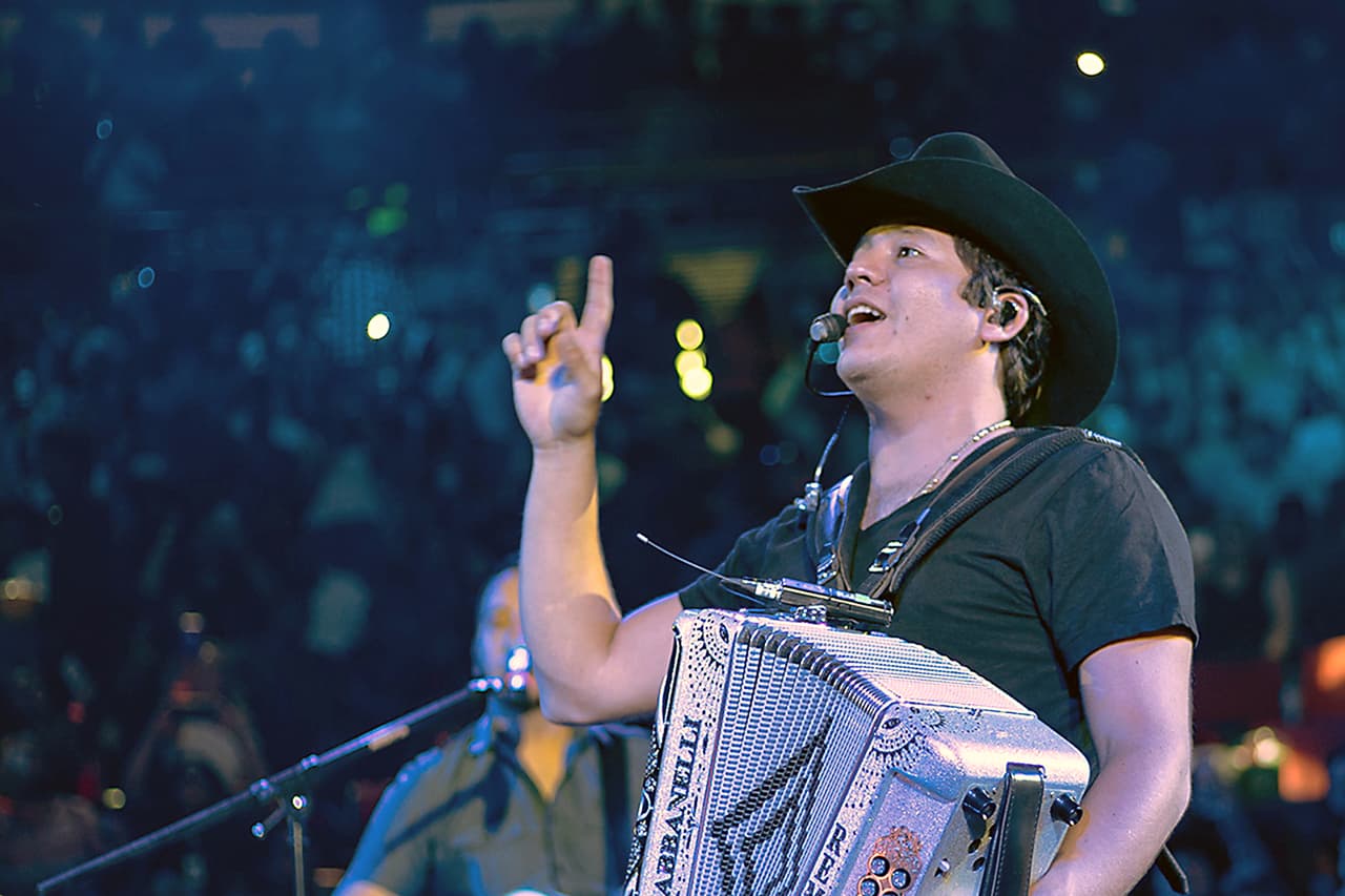 Los hechos habrían ocurrido durante la noche
<b><a href="https://www.univision.com/shows/el-gordo-y-la-flaca/asi-luce-el-rancho-de-remmy-valenzuela-donde-habria-golpeado-a-su-primo-y-su-novia-video" target="_blank">en el rancho del intérprete</a></b> en Guasave, Sinaloa.
<br>