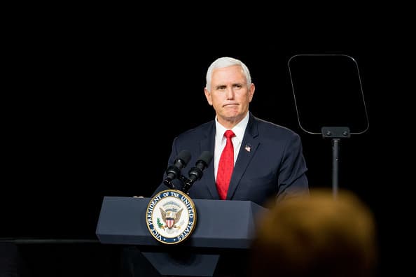 Pence le comunicó a Trump que no puede bloquear en el Congreso la victoria de Biden, según reportes