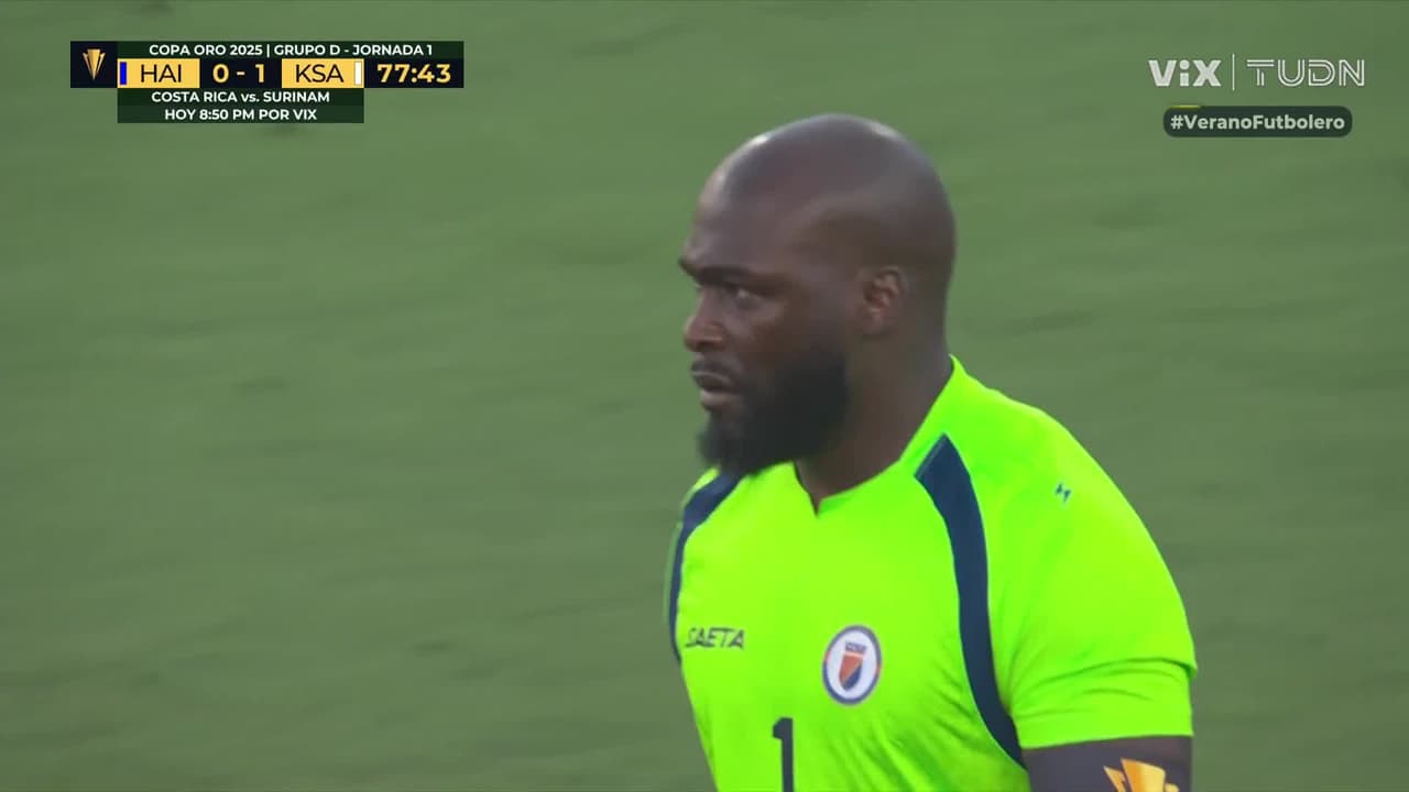 ¡Atajadón del guardameta de Haití! Placide evita el segundo