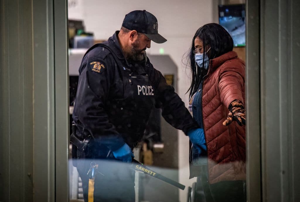 Inmigrantes mexicanos denuncian amplia red de “esclavos modernos” en Canadá