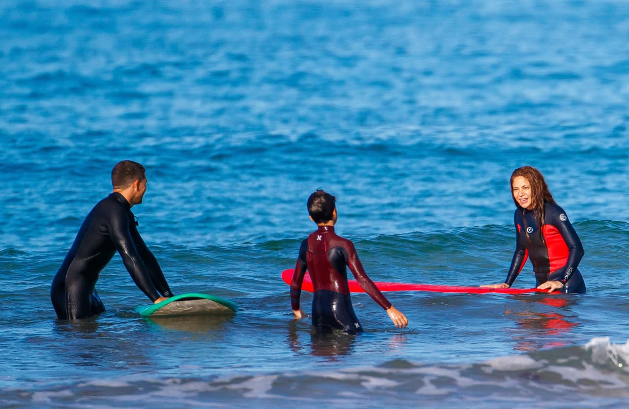 La 
<b><a href="https://www.univision.com/famosos/shakira-pique-huye-hijos" target="_blank">escapada de Shakira y sus hijos de Barcelona</a></b>, en donde reside, parecería ser solo un adelanto de los planes que supuestamente tiene. De acuerdo con El Periódico de Catalunya, ella pretende irse a vivir de manera definitiva a Miami.