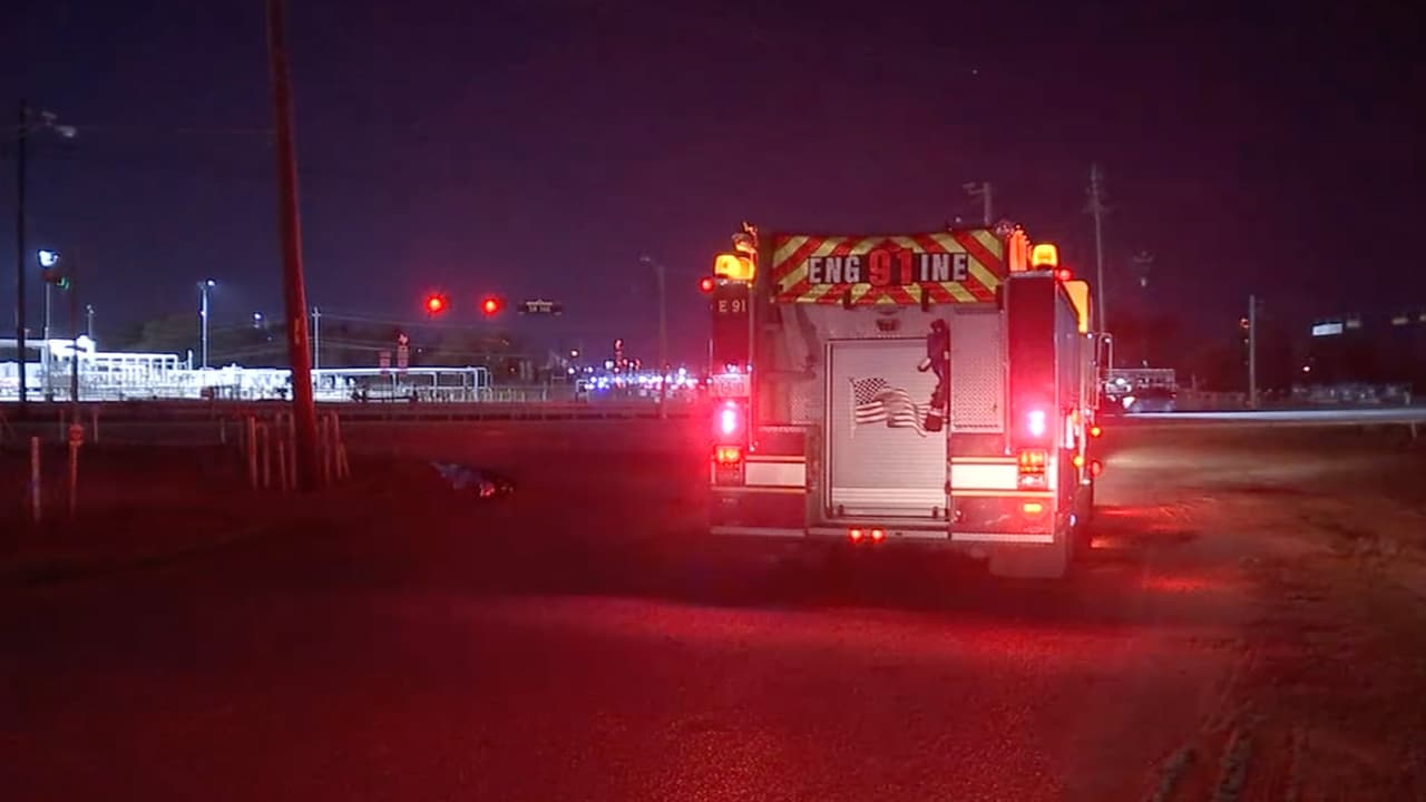 Las autoridades atendieron al reporte de un incendio en un almacén el lunes 1 de febrero.