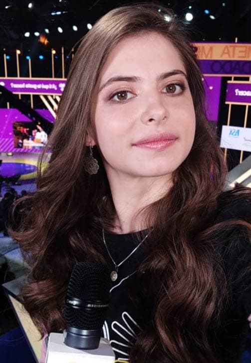 "En 'Carita de ángel' 
<b>me corrieron del kínder</b>", narró en la charla, transmitida en México la noche del pasado sábado 18 de abril. 
<br>