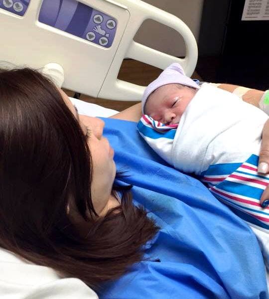 Representante del PNP se convierte en padre