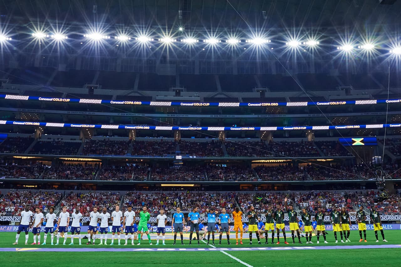 El AT&T Satadium de Arlington, Texas, fue sede del duelo entre estadounidenses y jamaicanos.