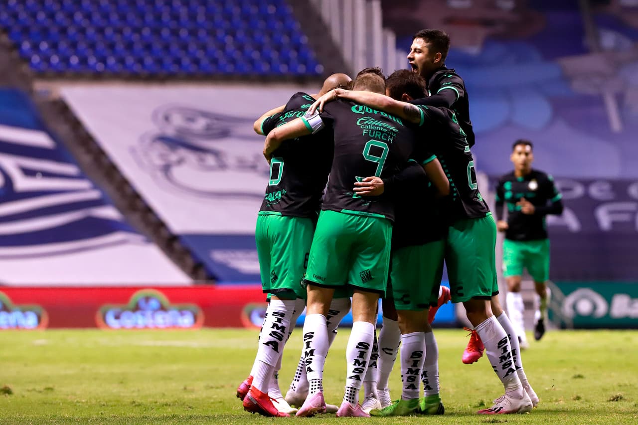 Santos despachó a Puebla en el Cuauhtémoc 2-0 en la J13 del Guard1anes 2020 | Con goles de Furch y Andrade, los de la comarca acumulan un partido más sin conocer la derrota ante La Franja.
