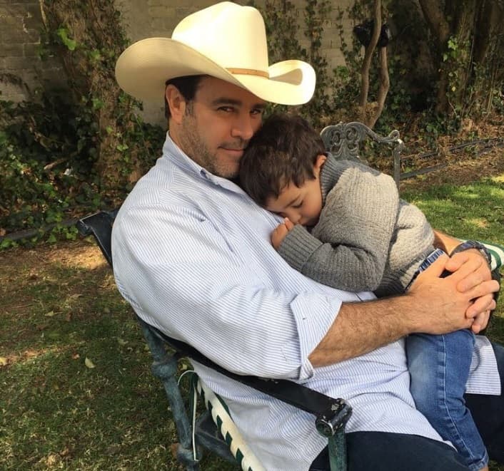 Eduardo Capetillo es el más tierno con sus gemelos, que llegaron a su vida en 2014.