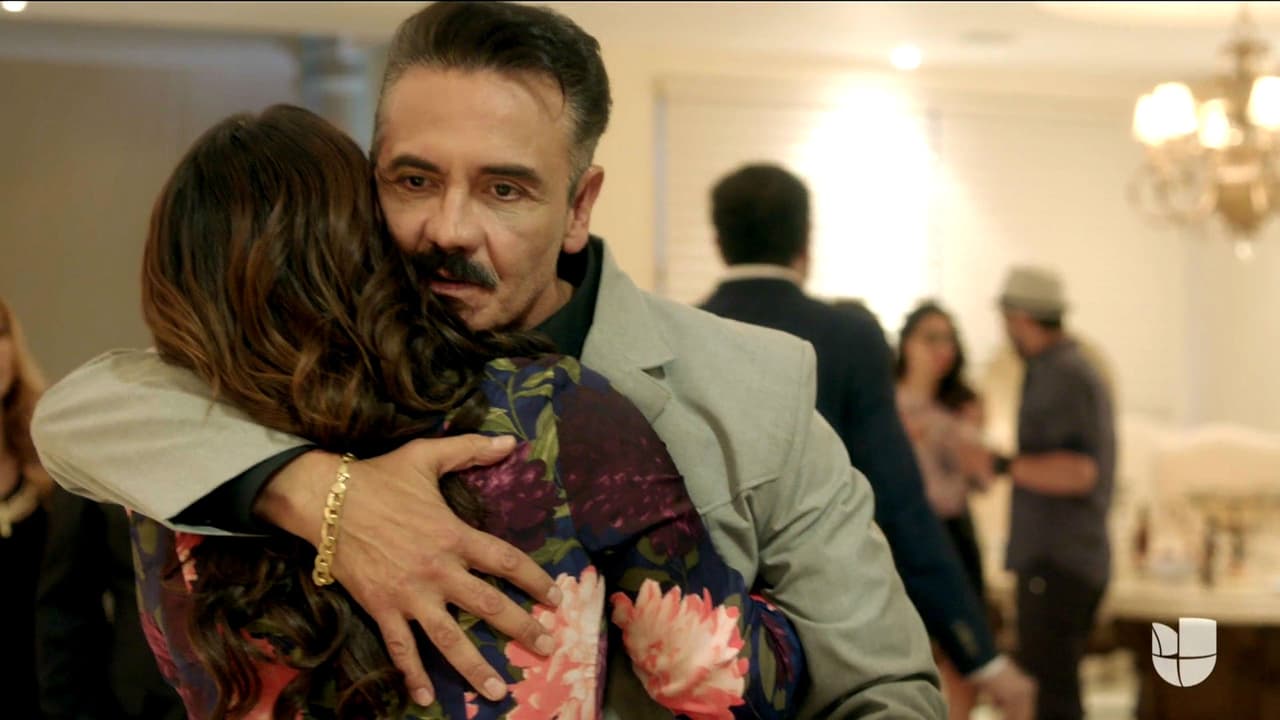 Don Pedro está muy contento de que al fin haya encontrado la felicidad.