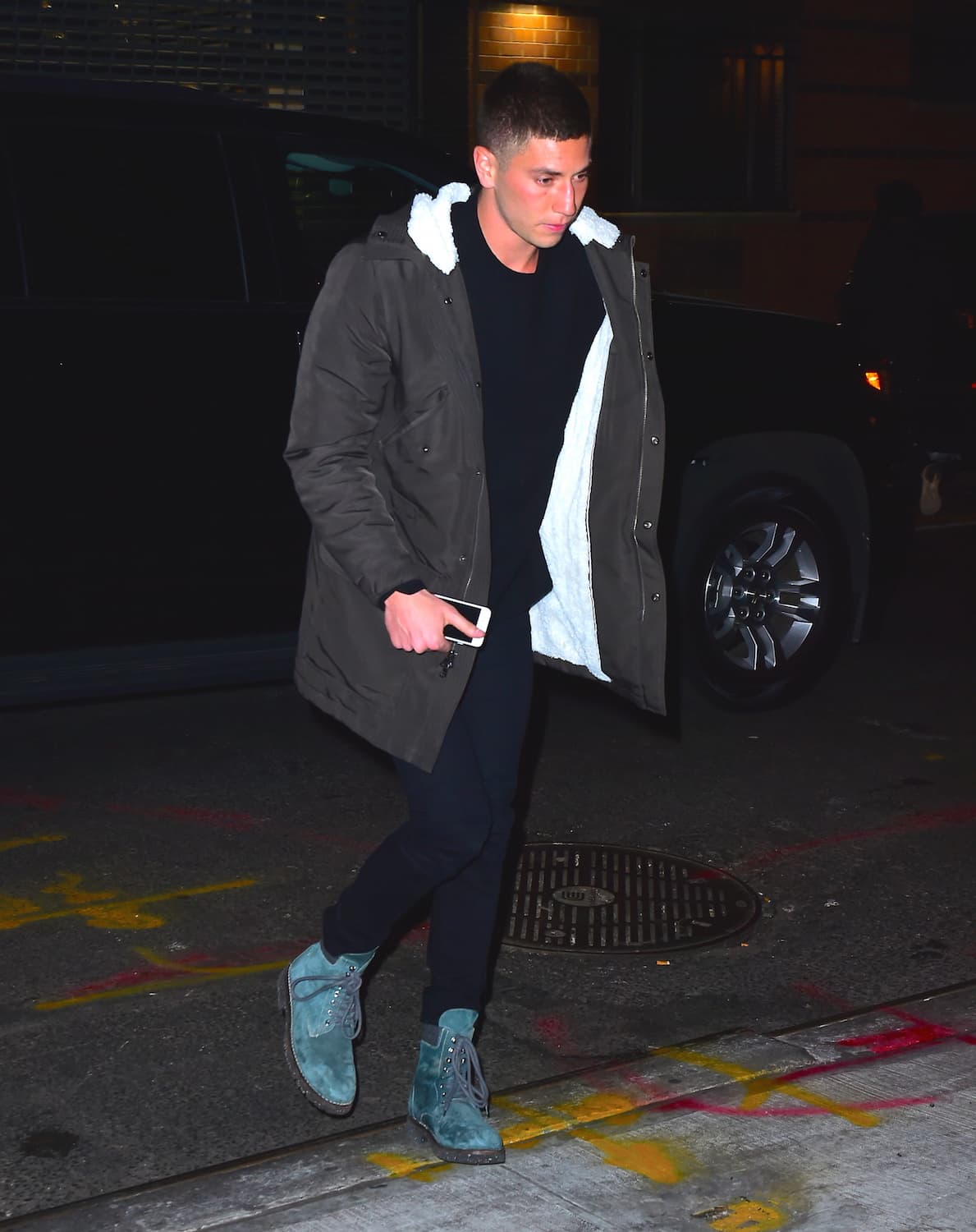 Además se nota que este chico la tiene muy bien cuidada, ya que se les ha visto en lugares muy fashion.