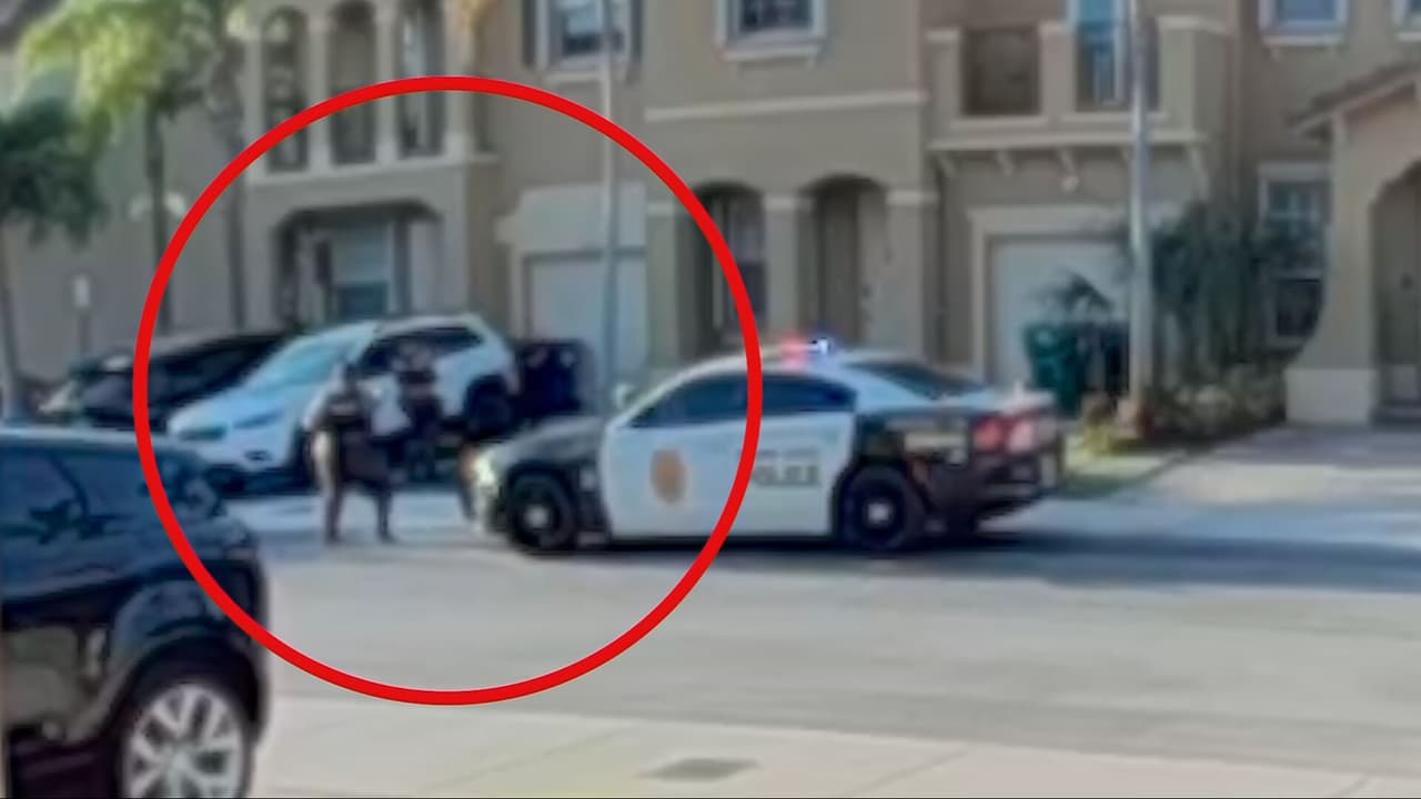 Video muestra el momento en que oficial de Miami-Dade dispara un hombre que, según la policía, estaba armado