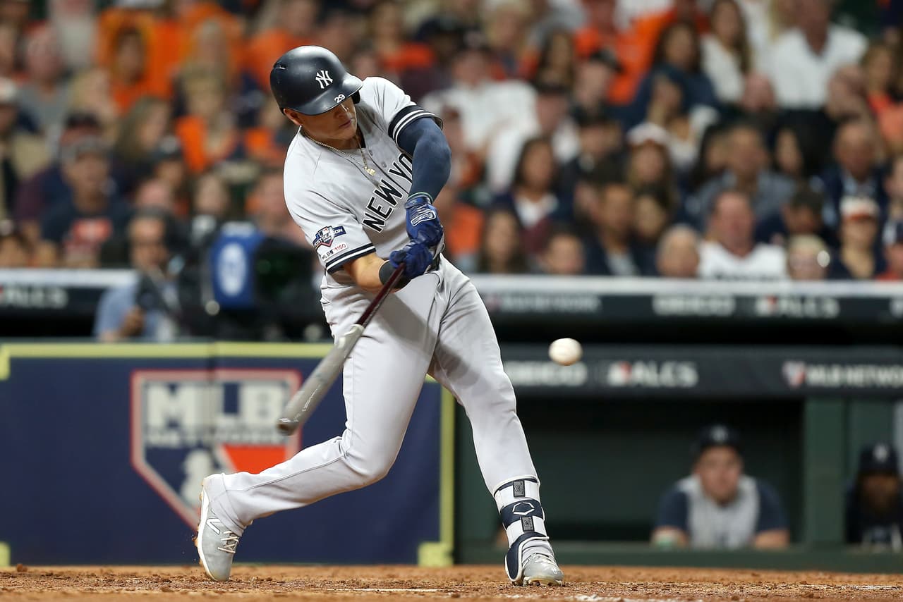 New York Yankees se adelanta con contundente victoria de 7-0 sobre los Houston Astros en la Serie de Campeonato de la Liga Americana.