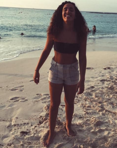 Su madre también es instructora de fitness. Simone Alexandra se mantiene en forma.