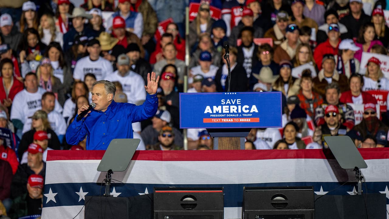 Greg Abbott, gobernador de Texas, fue uno de los líderes republicanos que estuvo presente en el evento llamado 'Save America'.