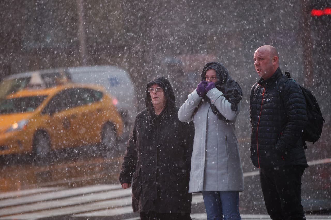 PSE&G Long Island informó de 400 clientes sin servicio, la mayoría en el condado de Suffolk.