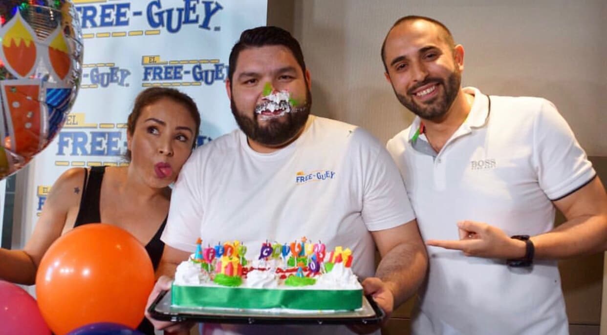 Celebrando el cumpleaños del Tambochi.