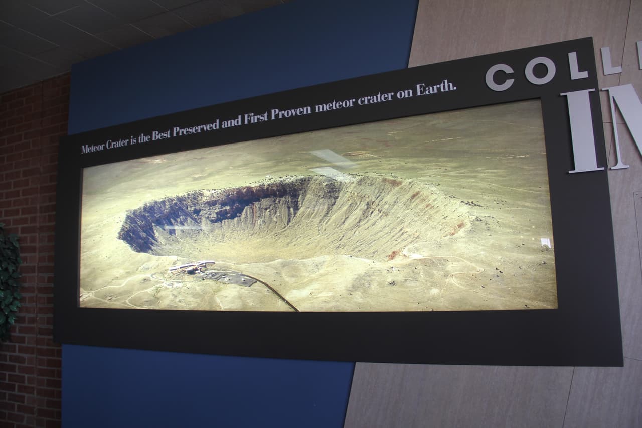 Cerca de cráter hay otras atracciones como el Bosque Petrificado.