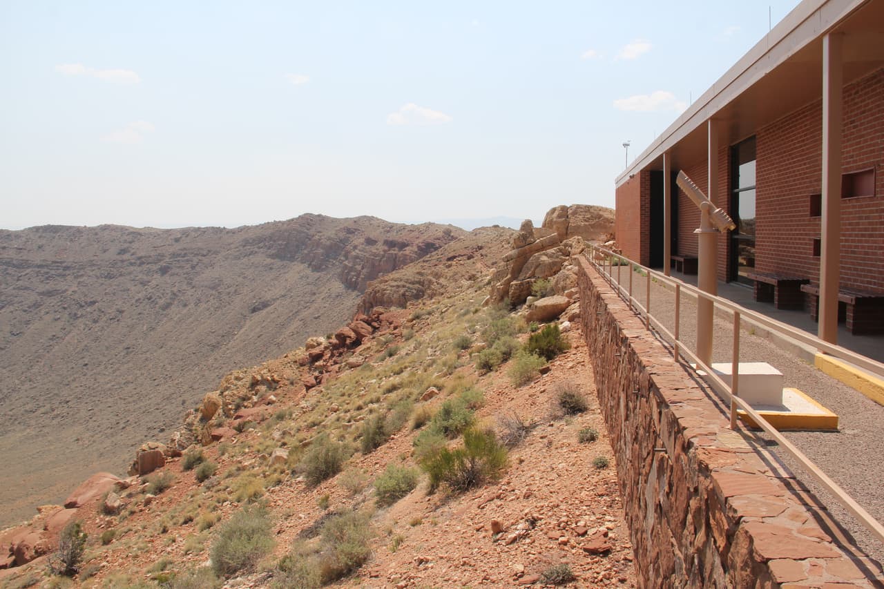 El centro tiene un área de alojamiento para casas rodantes.