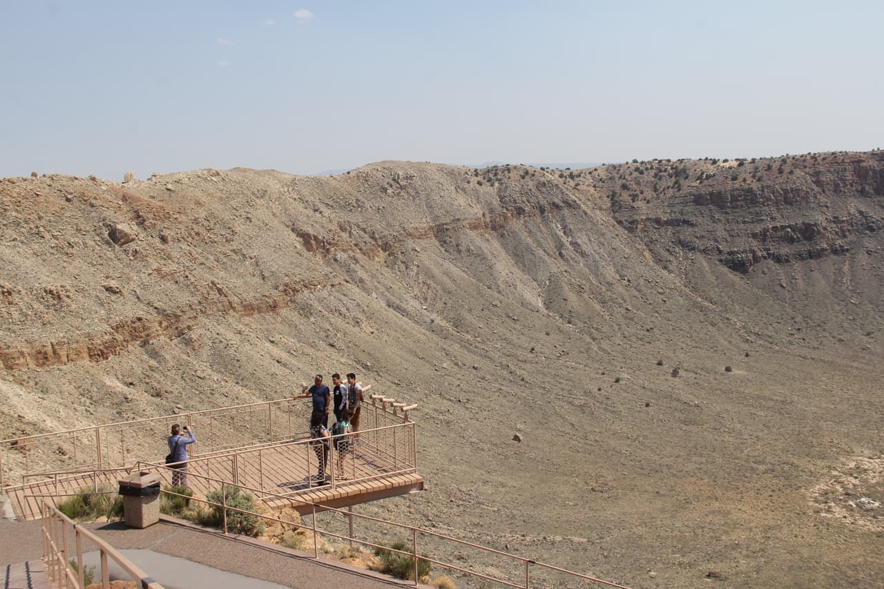 Además del teatro y museo, hay senderos de observación al aire libre.
