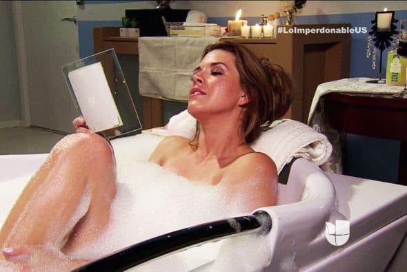 ¡Ufff Claudia! En verdad que eres una mujer súper, súper sensual.