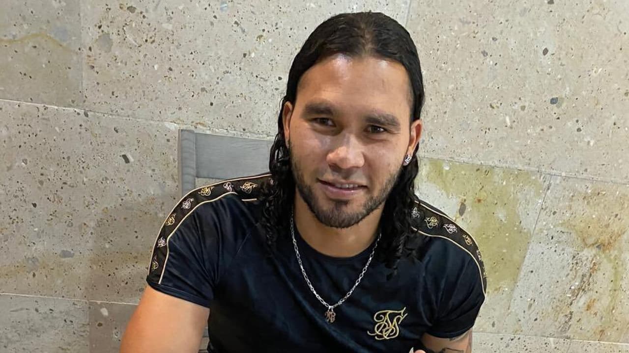 ‘Gullit’ Peña no fichará con el Santa Tecla, firmará con el rival