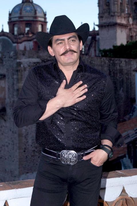 Muy pronto lo veremos debutar como protagonista en la serie “Por siempre Joan Sebastian” donde interpretará a su padre.