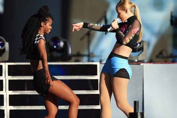 La estrella sexy del Hip Hop dejó a más de uno babeado a propósito de su sugerente coreografía durante su presentación en el cierre del festival de verano en LA #MadeInAmerica. ¿Quieres ver más fotos? más fotos aquí