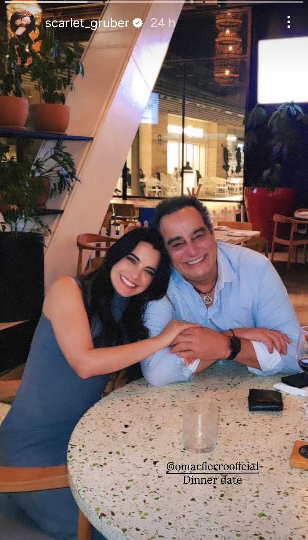 Scarlet Gruber y Omar Fierro se reunieron para cenar.