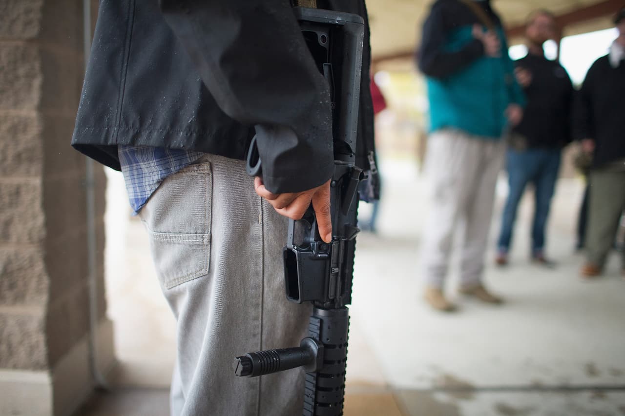 Hombres armados protestan contra estadounidenses musulmanes