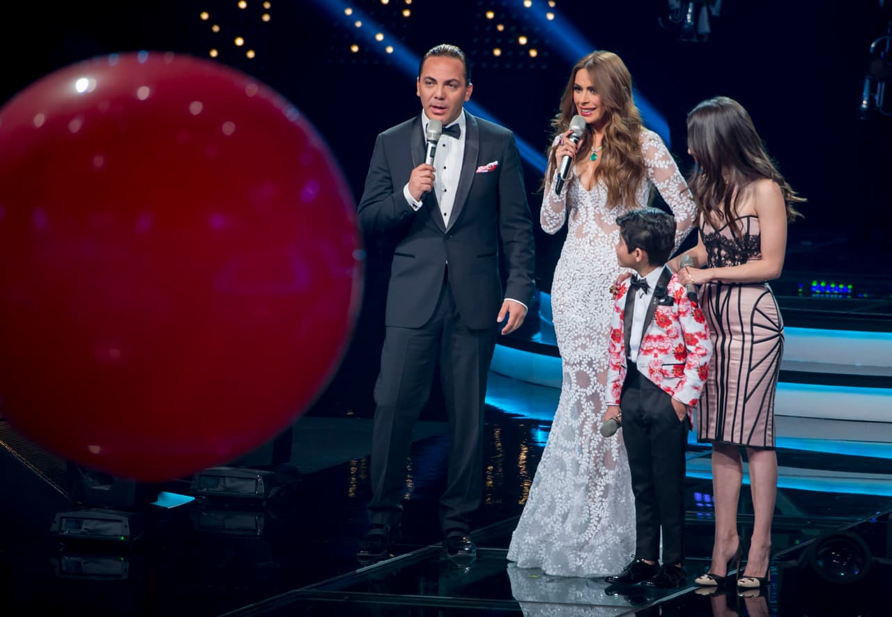Después de 10 semanas de duro trabajo, la familia Barraza se corona como ganadora de Me Pongo de Pie, Paty Cantú y los Cervantes obtuvieron el segundo lugar, y Río Roma y los García el tercero, aunque estos últimos no quedaron conformes. Entre los invitados especiales estuvieron la Banda MS y La Arrolladora Banda El Limón.