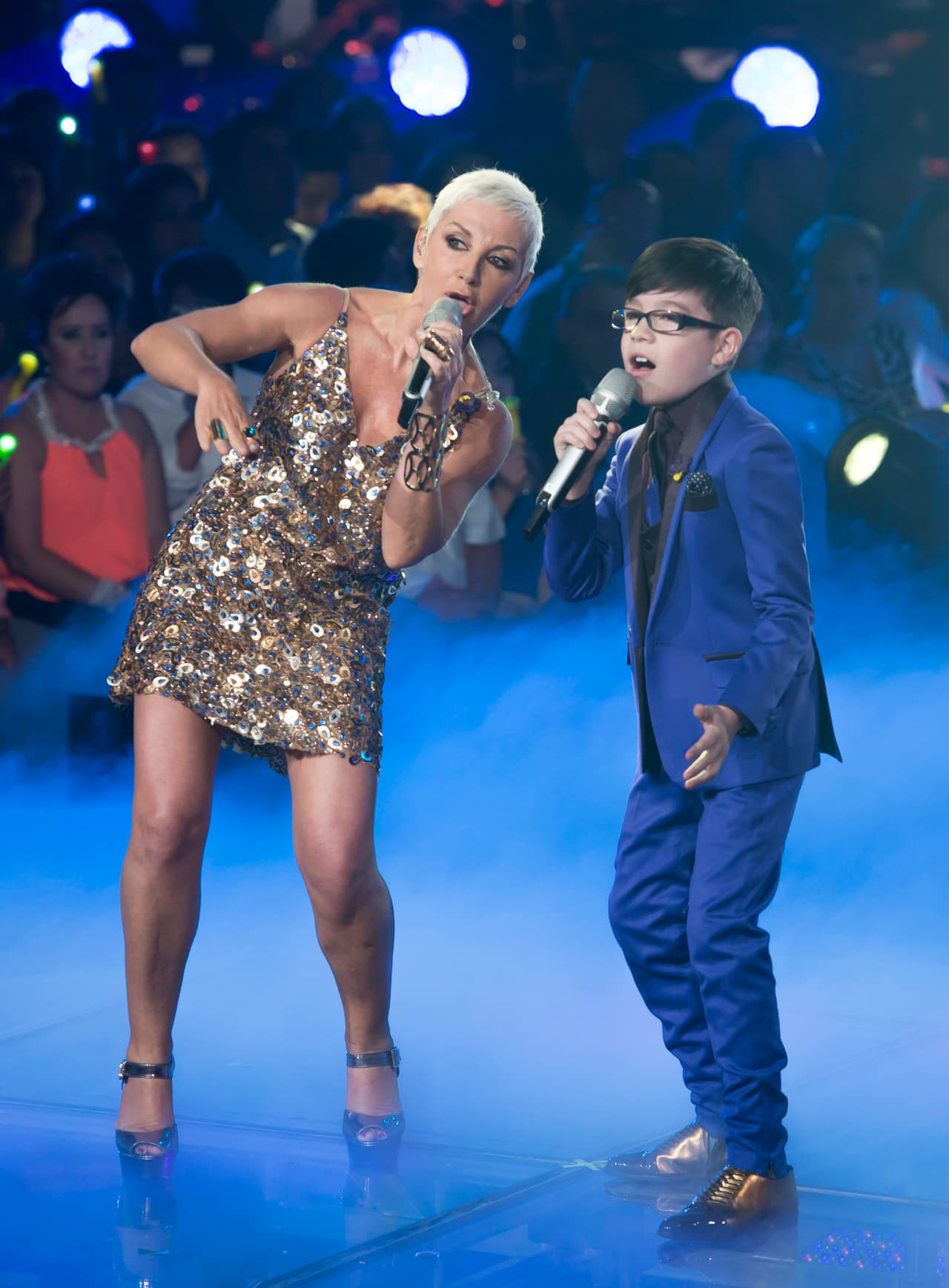 Después de 10 semanas de duro trabajo, la familia Barraza se corona como ganadora de Me Pongo de Pie, Paty Cantú y los Cervantes obtuvieron el segundo lugar, y Río Roma y los García el tercero, aunque estos últimos no quedaron conformes. Entre los invitados especiales estuvieron la Banda MS y La Arrolladora Banda El Limón.
