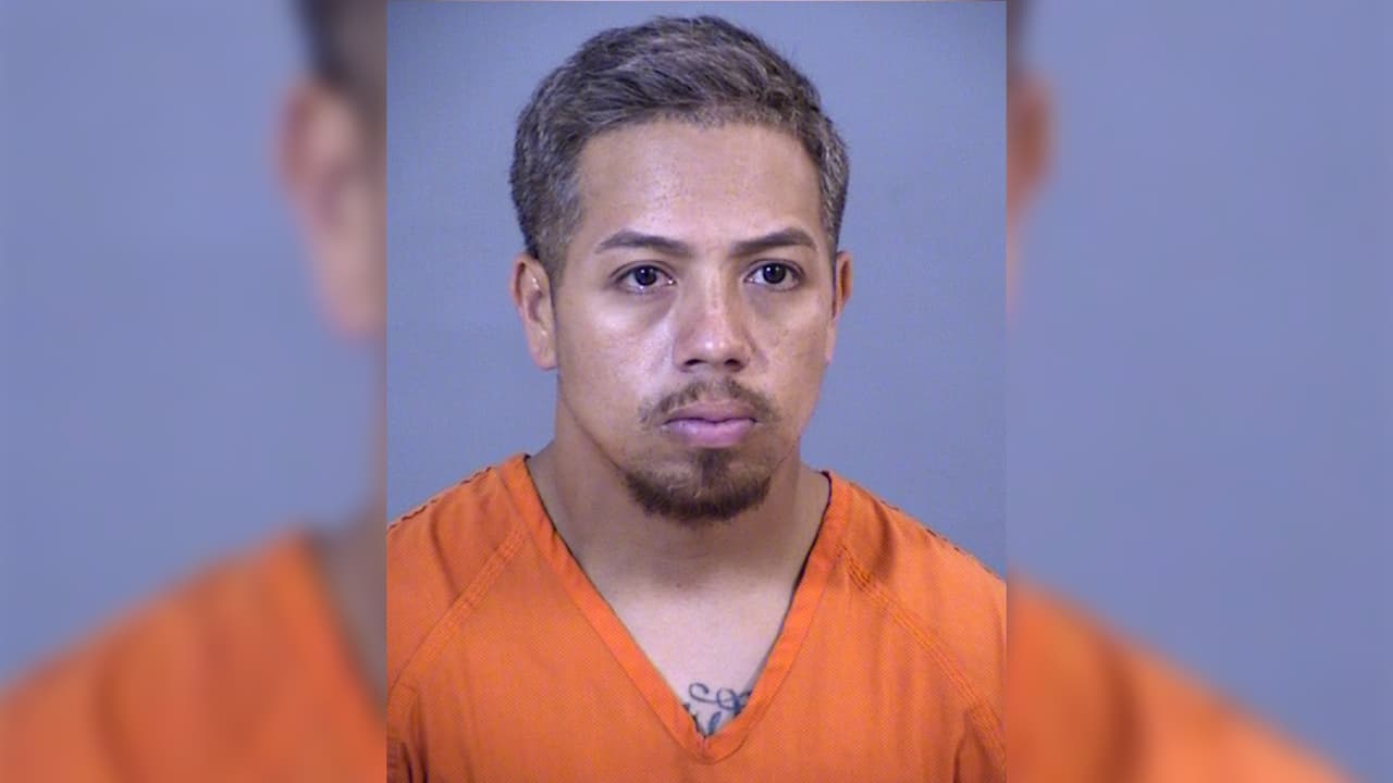 Hombre dispara y mata a una mujer hispana en parque de casas móviles al sur de Phoenix