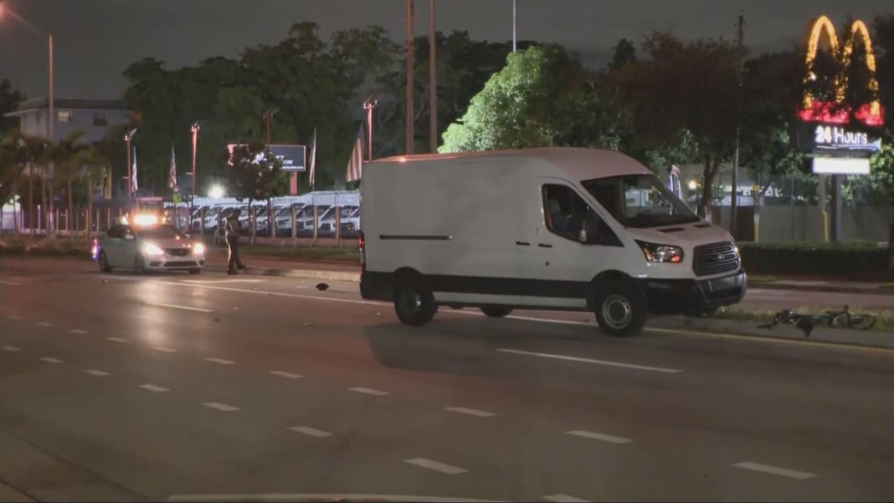 Policía de Miami-Dade busca a conductor que atropelló mortalmente a un ciclista y se dio a la fuga