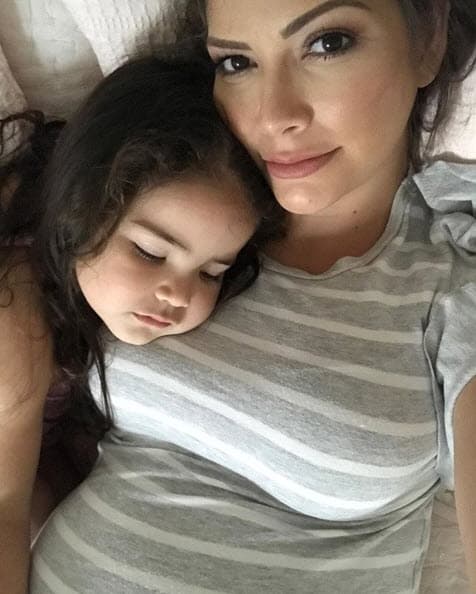 A lo largo de ocho meses, Giulietta ha estado muy cerca de su mamá, viendo crecer la pancita de la exreina de belleza.