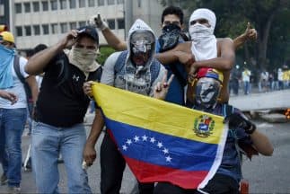 La ONU condena la violencia en Venezuela y HRW pide a la OEA que discuta el tema