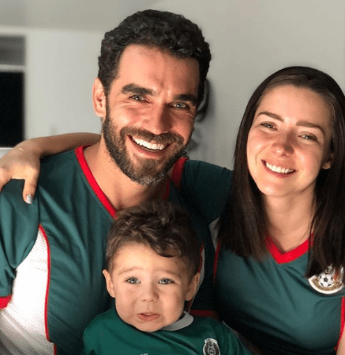 No cabe duda que Marcus Ornellas es un papá excepcional y junto a Ariadne Díaz ha logrado crear una familia feliz para su pequeño Diego. Recuerda que puedes disfrutar de las actuaciones de Marcus en 'La taxista' de lunes a viernes a las 6PM/5C por Galavisión.