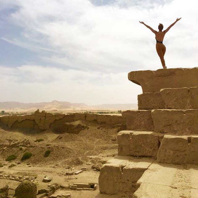 Zuleyka nos ha llevado por un recorrido cultural único y se ha tomado el tiempo de explicar cada una de sus fotos. Aquí los mensajes que ha posteado en sus redes sociales.