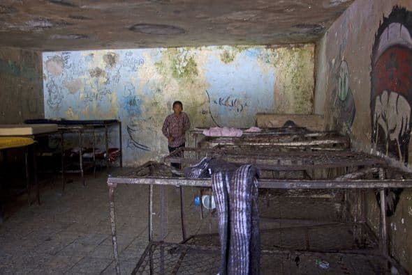 Dicen que una imagen dice más que mil palabras, pero para que no quede duda estas 30 fotos cuentan la historia del albergue 'La Gran Familia' ¿Quieres ver más? Más de 150 denuncias contra el albergue ‘La Gran Familia’ aquí