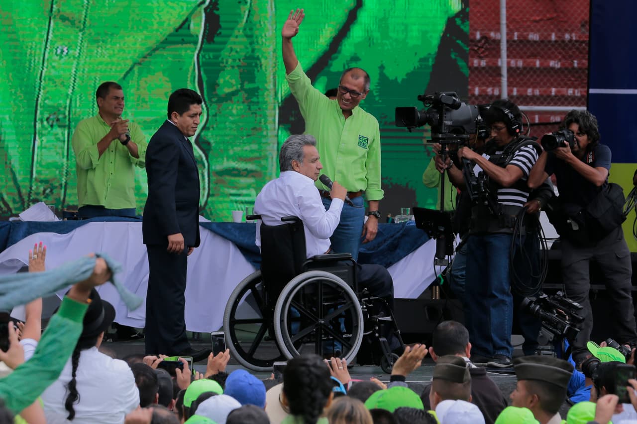 En octubre de 2016, Lenin Moreno presentó a su compañero de fórmula, Jorge Glas, para las elecciones que se celebrarían al año siguiente.