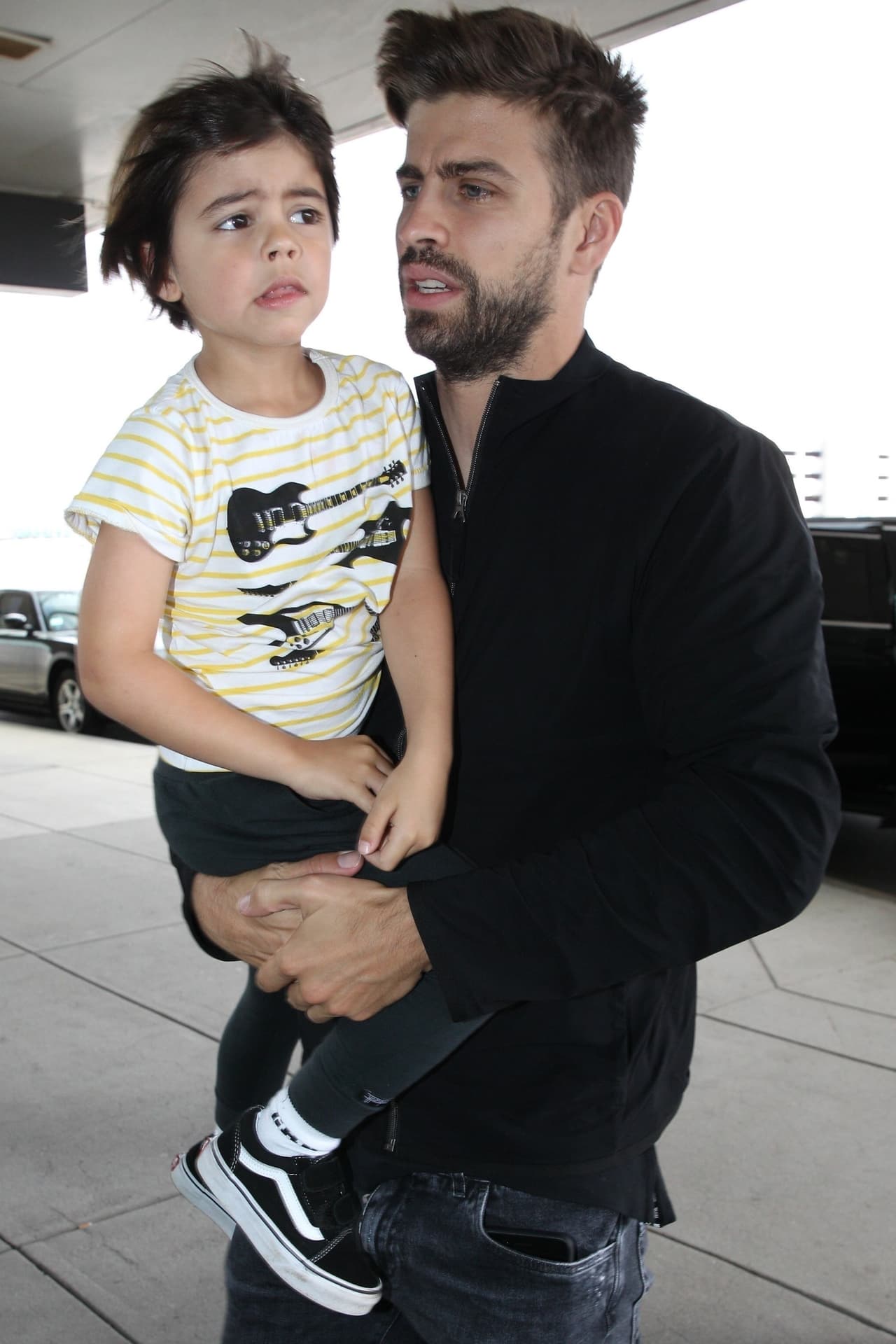 Mientras que Piqué dijo "no, gracias", y siguió adelante.