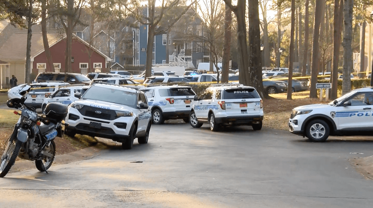 "Imploro a los padres que sepan dónde están sus hijos": menor de 14 años dispara contra un policía en Charlotte