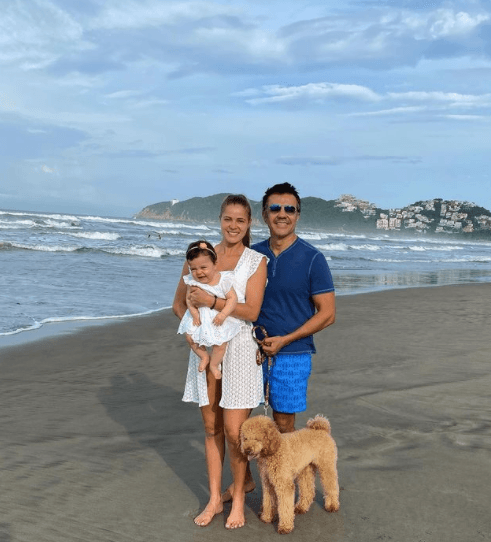 Desde hace un año que llegó su hija a este mundo, el conductor se muestra sumamente feliz.