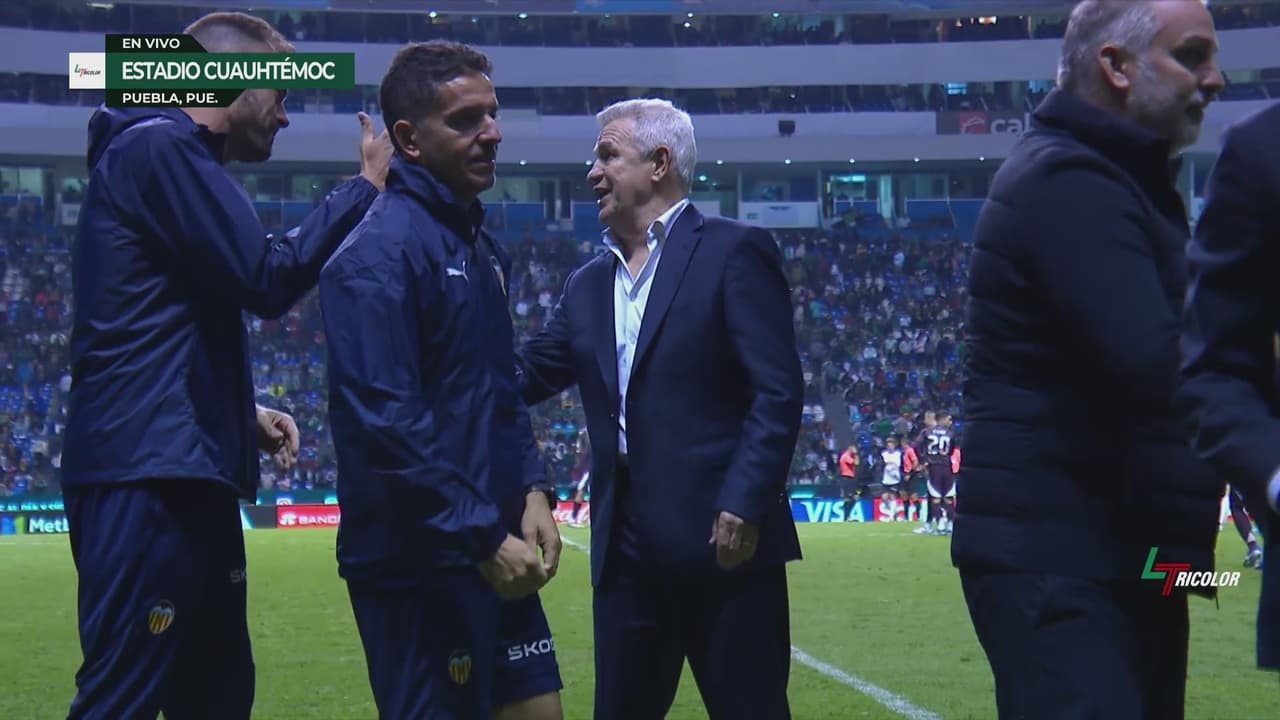 ¡Fuera Aguirre! La afición mexicana impaciente ante los resultados del Tri