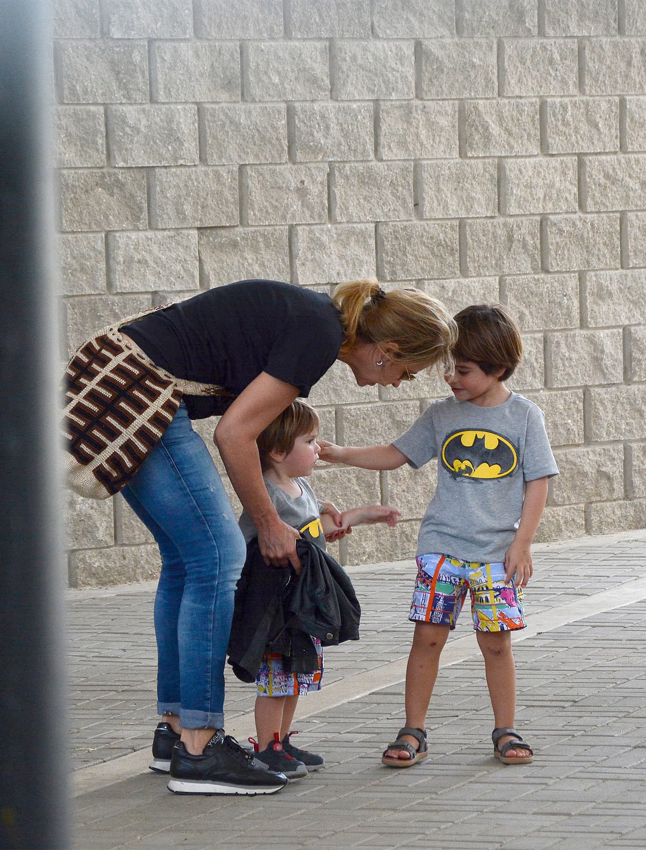 <b>Shakira</b> y 
<b>Gerard Piqué</b> nombraron a su primer hijo Milan (significa querido, lleno de gracia y amoroso en eslavo; en romano antiguo, entusiasta y laborioso) y al segundo Sasha (nombre de origen griego y ruso, significa defensor de la humanidad y guerrero).