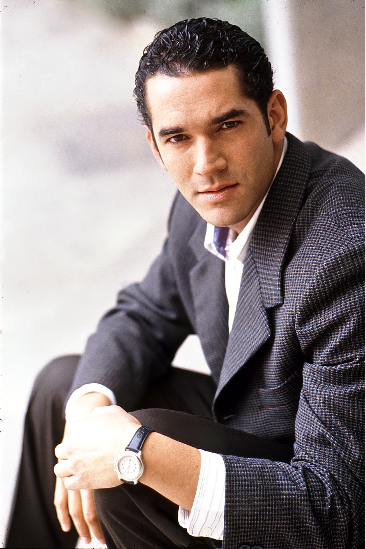 Eduardo Santamarina sin barba, ni canas, cuando tenía 30 años en 1998.