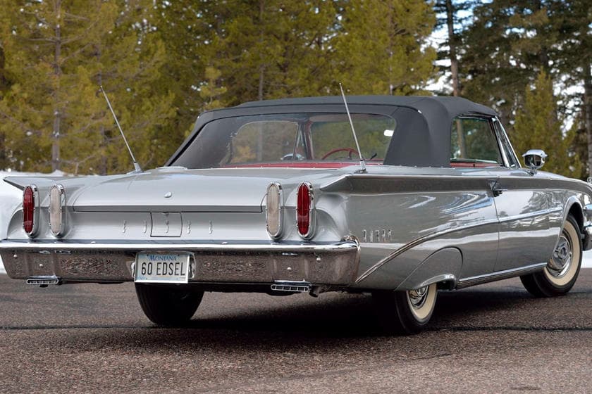 <b>7) Ranger fue una versión del F-150 (cont.)</b>
<br>El nombre fue usado originalmente en la versión base del Ford Edsel, reconocible visualmente por la falta de detalles cromados sobre sus puertas delanteras y guardafangos. Esta es una versión muy cotizada del Edsel por el bajo volumen que fueron fabricadas.