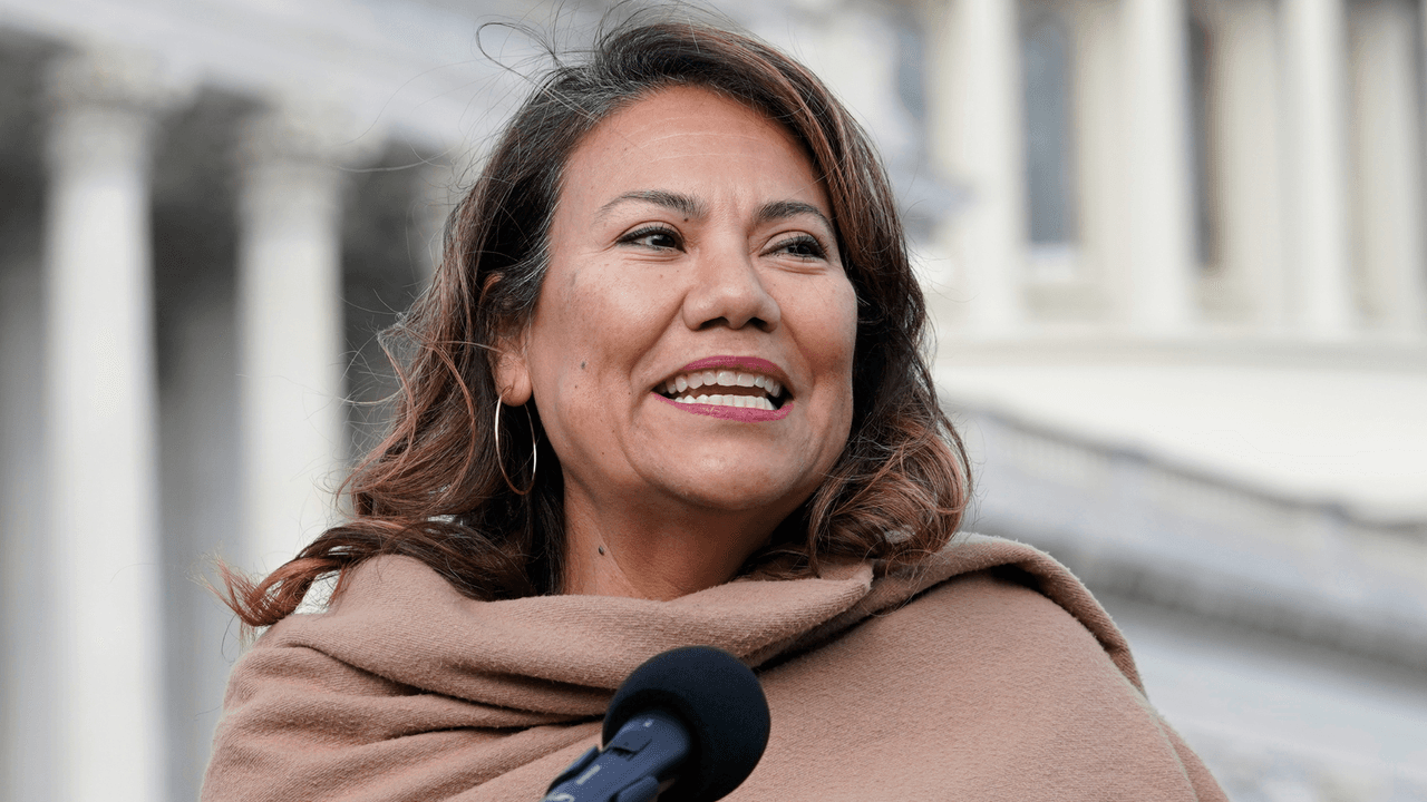 <h2 class="cms-H2-H2">Verónica Escobar, demócrata, representante del distrito 16</h2>
<br>"La violencia de cualquier tipo nunca es aceptable. Estoy orando por el expresidente Trump y su recuperación."