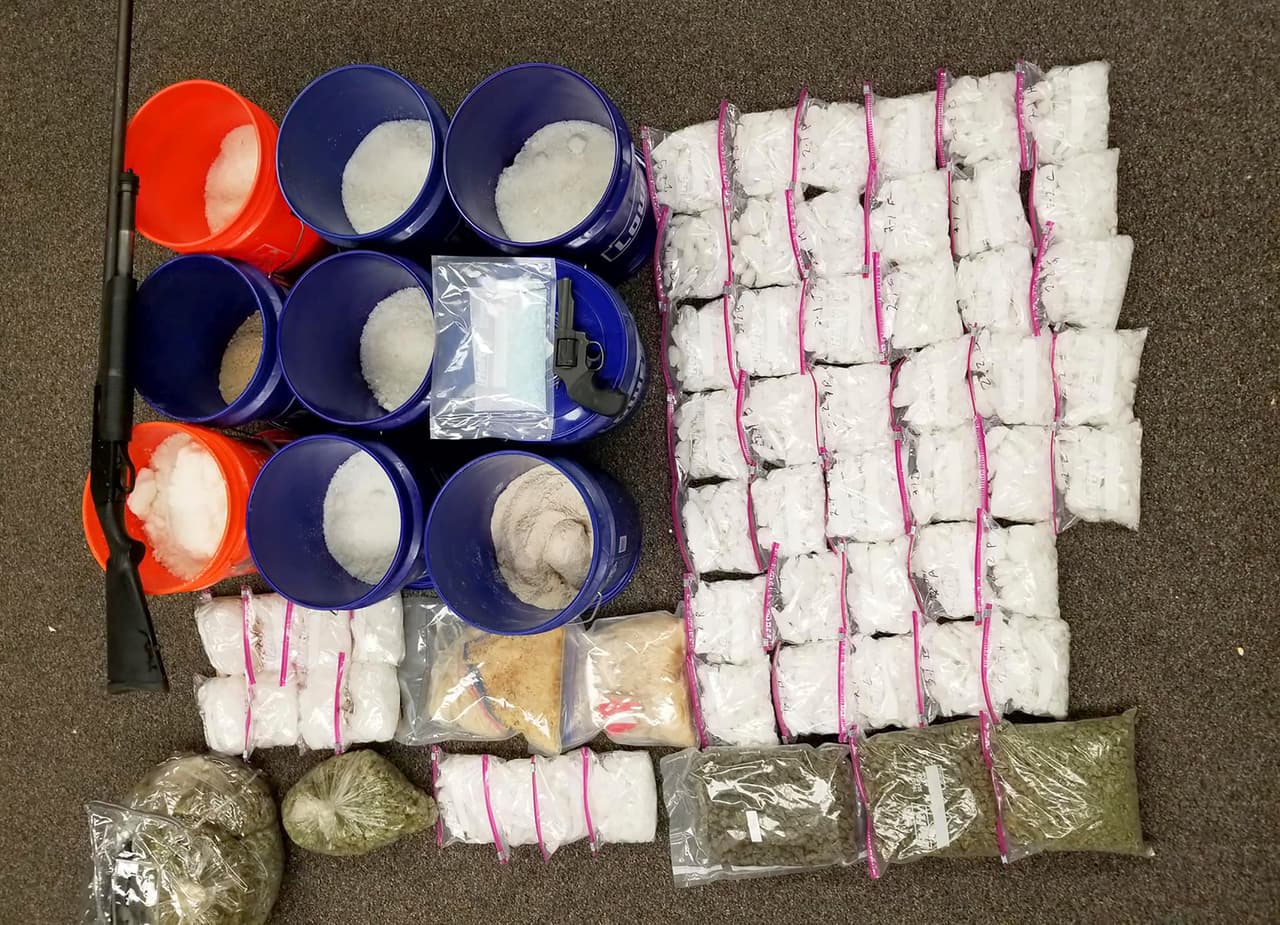 Bodegas, laboratorios y un negocio para lavar dinero: la 'sofisticada' operación del Cartel de Jalisco en el norte de Texas