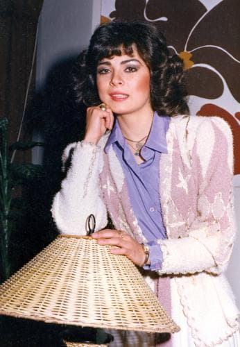 Victoria Ruffo se consolidó como una de las actrices favoritas del público en los ochenta, pues fue en 1983 que consiguió su primer protagónico en la telenovela 'La Fiera' y ganó su primer 'Premio TVyNovelas' por su actuación.
