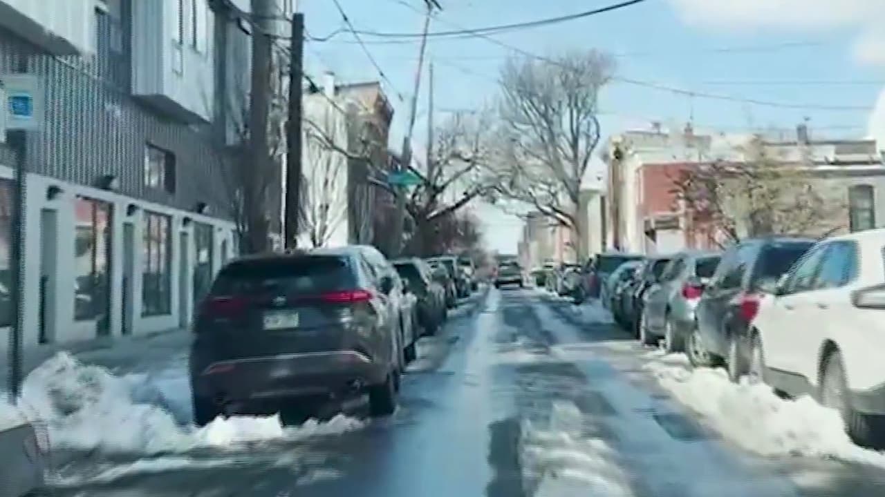 Suben temperaturas y facilitan limpieza de nieve en Filadelfia